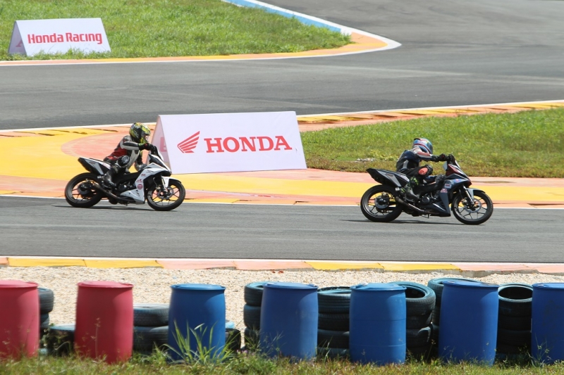 chang 2 giai dua xe mo to viet nam 2018 man doi ngoi ngoan muc