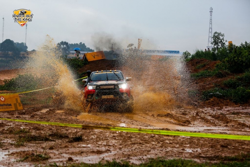 Mãn nhãn vòng 2 đua xe địa hình đối kháng KOK 2018 man nhan vong 2 dua xe dia hinh doi khang kok 2018