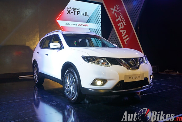 mua xe nissan trong thang 4 duoc uu dai gan 100 trieu dong