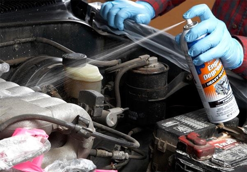 ve sinh khoang dong co dung cach