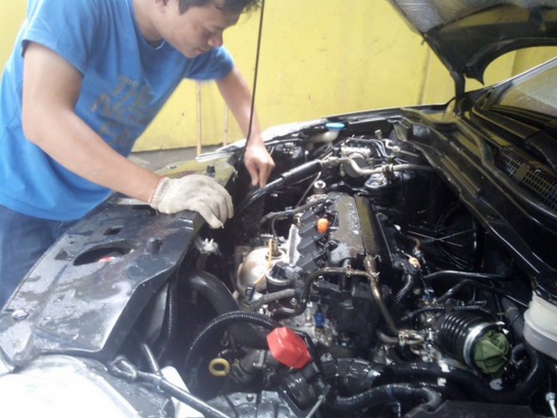 ve sinh khoang dong co dung cach