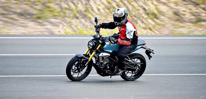 Video: Đánh giá Honda CB150R - Naked bike cho người mới chơi mô tô