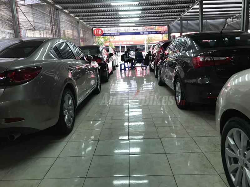 Thị trường ô tô cũ gặp khó thi truong o to cu gap kho