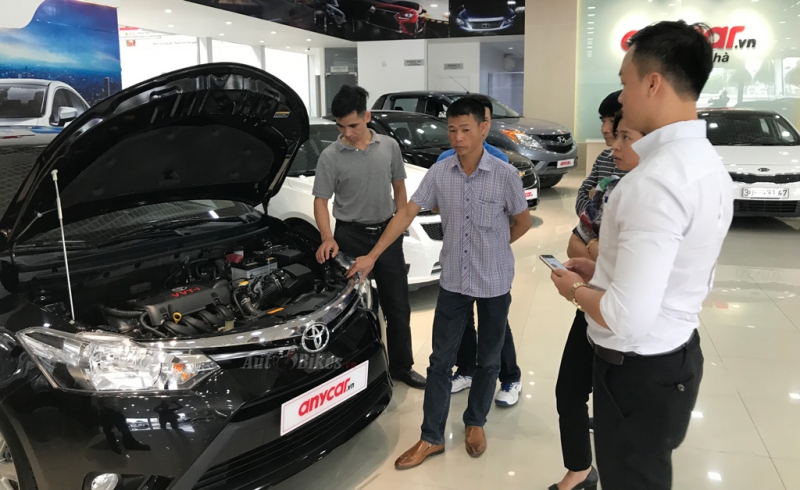 nang am tren thi truong o to cu