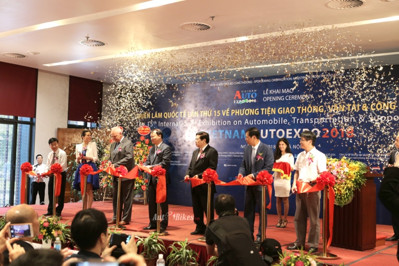 Vietnam AutoExpo 2018: Mô tô phân khối lớn ‘đổ bộ’ xuống Hà Nội vietnam autoexpo 2018 mo to phan khoi lon do bo xuong ha noi