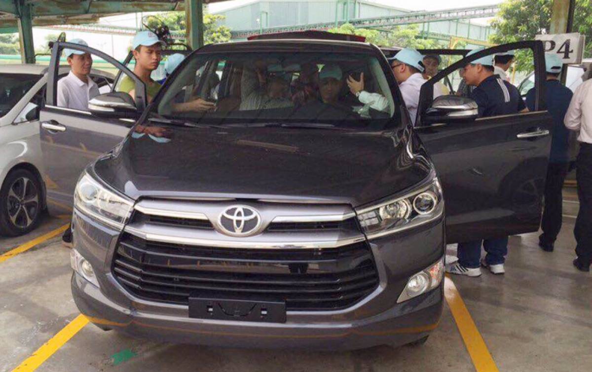 toyota innova 2016 dau tien ve viet nam