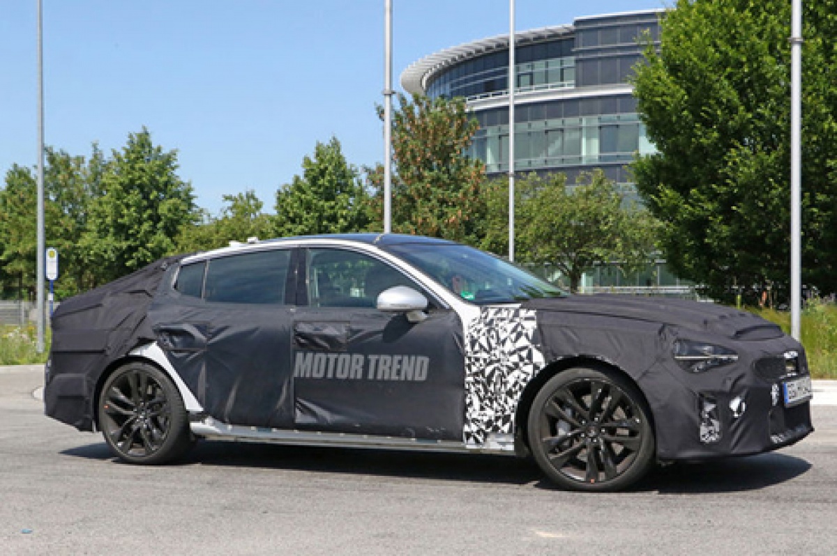 6 mau o to duoc cho doi nhat 2016