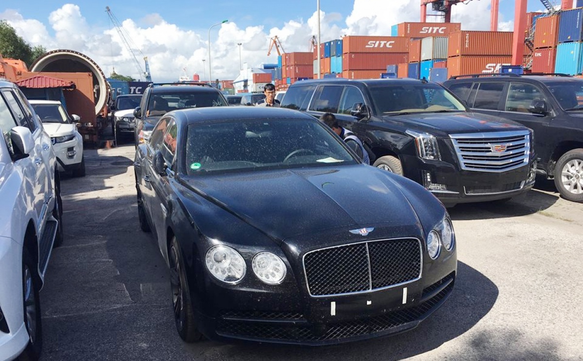 Loạt siêu xe vừa về Việt Nam để chạy thuế loat sieu xe vua ve viet nam de chay thue