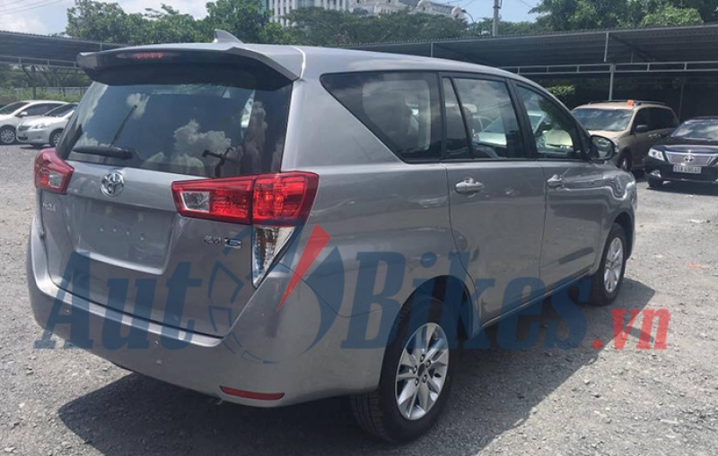 toyota innova 2016 se co gia cao nhat tren 900 trieu dong