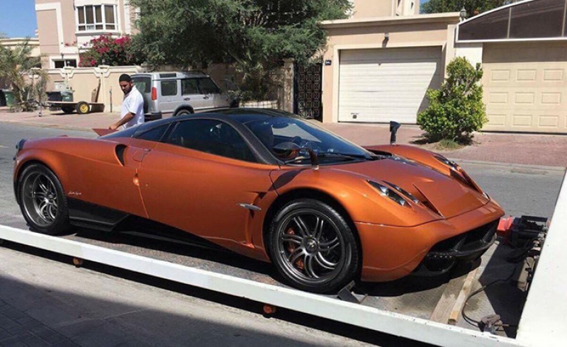 Minh 'nhựa' không mang Pagani Huayra về Việt Nam do thuế cao minh nhua khong mang pagani huayra ve viet nam do thue cao