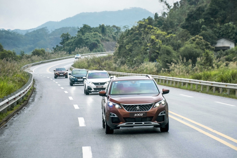 ban chay peugeot tang uu dai dich vu