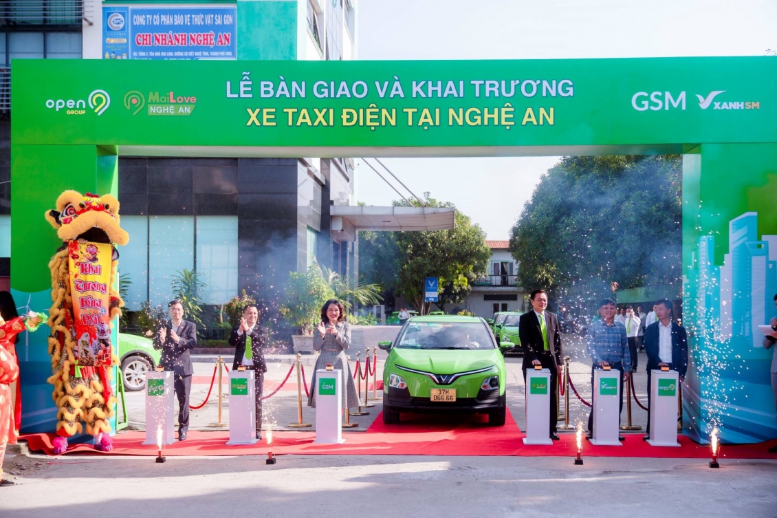 Hãng taxi tại Nghệ An thuê hơn 300 ô tô điện VinFast