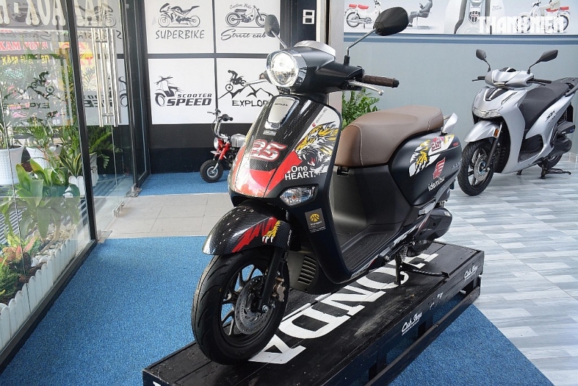 5 mẫu xe máy nhập khẩu 'độc, lạ' về Việt Nam năm 2025