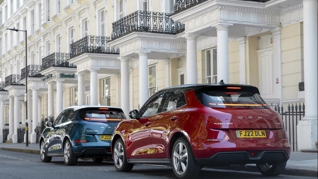 Cứ 10 xe mới bán ra tại Anh thì có 1 xe đến từ Trung Quốc