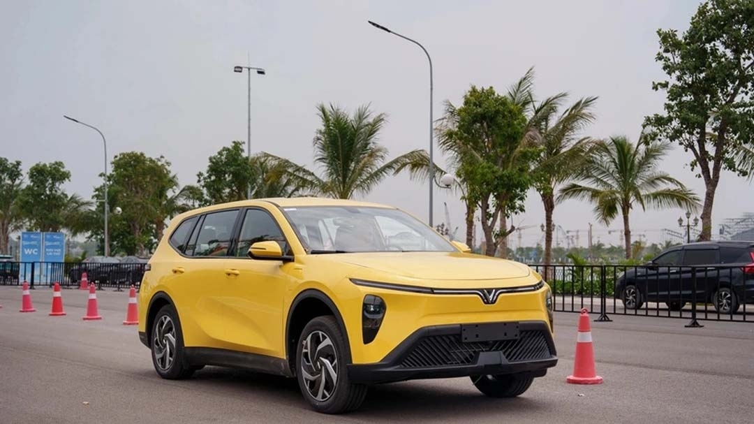 Rộ tin VinFast Limo Green sắp có bản “gia đình”, bổ sung nhiều trang bị