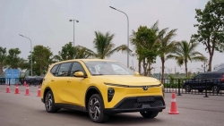 Rộ tin VinFast Limo Green sắp có bản “gia đình”, bổ sung nhiều trang bị