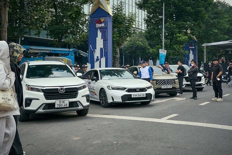 Vì sao người người Việt ngày càng chuộng xe hybrid?