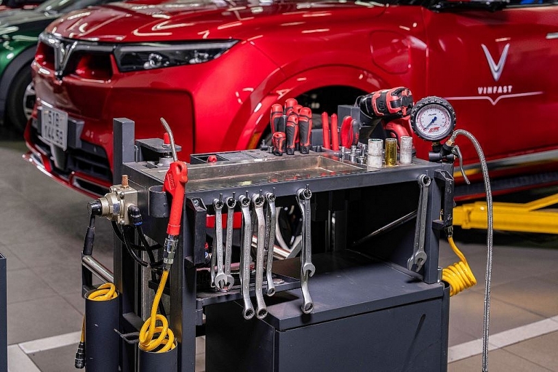 Chủ xe nói về trải nghiệm hậu mãi VinFast: “Yên tâm như có chuyên gia bên cạnh” Chủ xe nói về trải nghiệm hậu mãi VinFast: “Yên tâm như có chuyên gia bên cạnh”