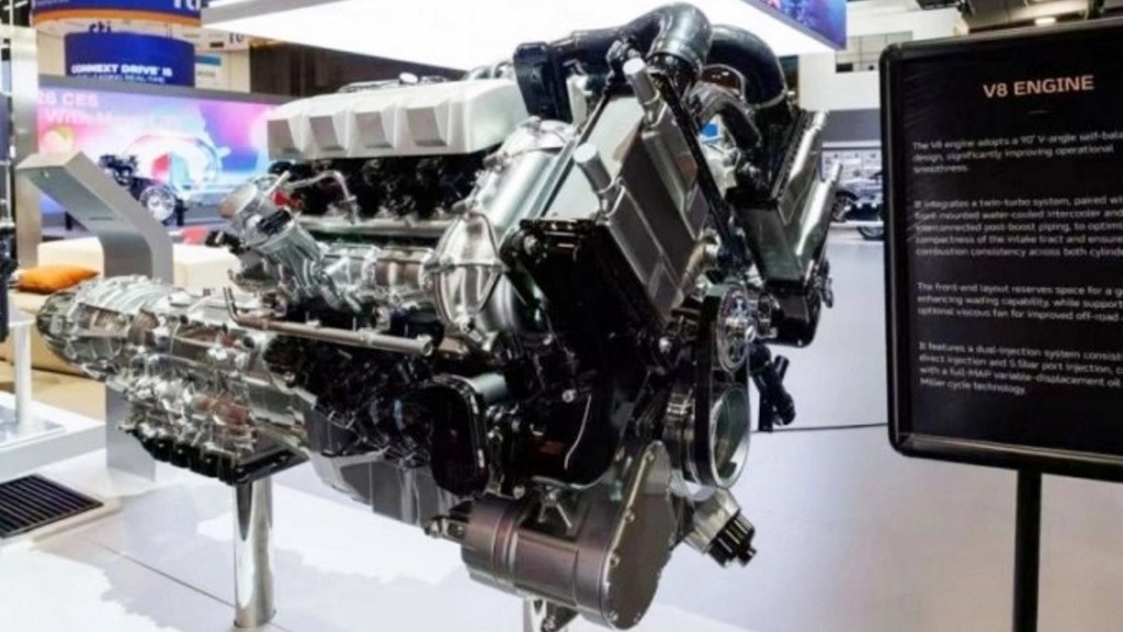 Hãng Trung Quốc khoe động cơ xăng V8 ở triển lãm công nghệ