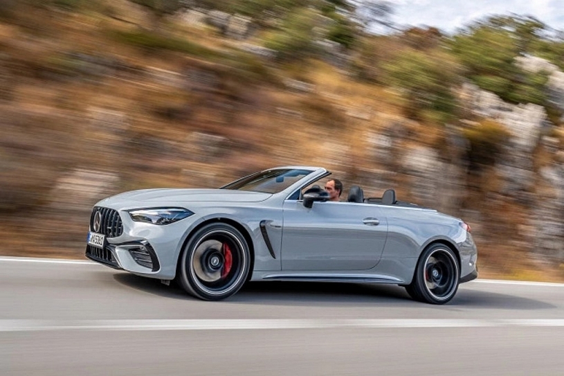 Mercedes-AMG CLE 53 chuộng công nghệ gập - mở