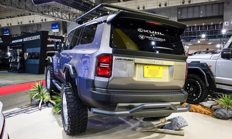 Toyota Land Cruiser Prado nâng gầm, lắp kín đồ off-road