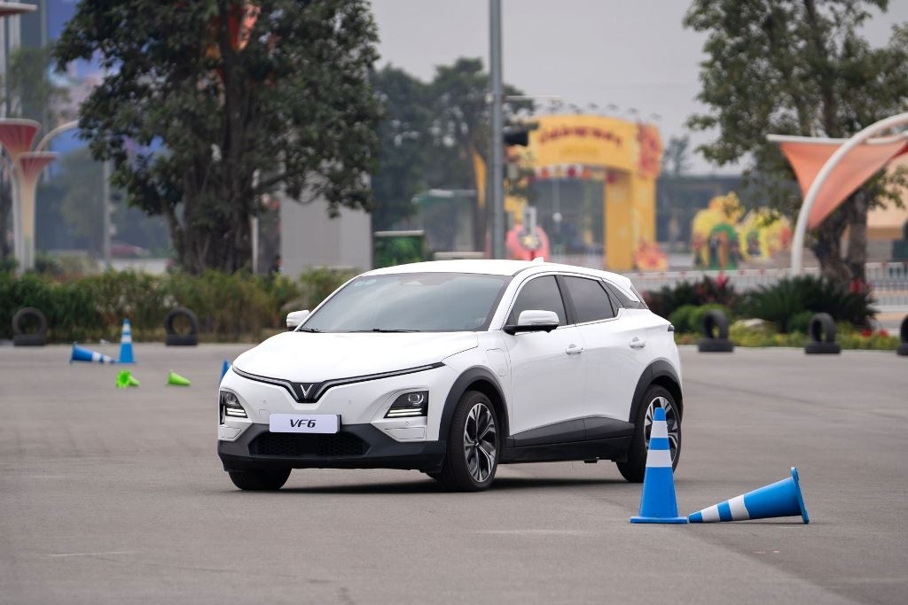 Top 10 ô tô bán chạy tháng 3/2026: Xe điện 