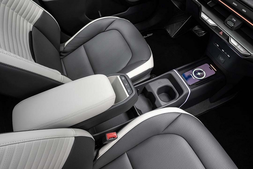 SUV điện rẻ nhất của Kia ra mắt, đi tối đa 450 km/lần sạc