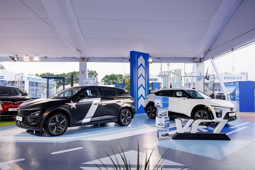 VinFast lập kỷ lục bàn giao ô tô điện tại Việt Nam