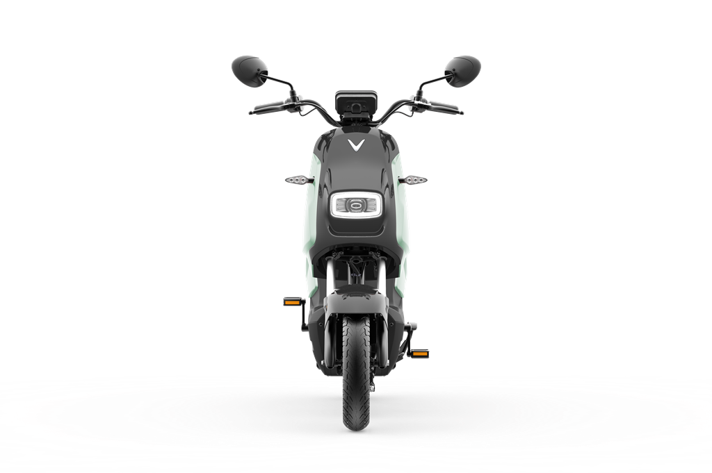 VinFast ra mắt 4 mẫu xe máy điện mới, hoàn thiện lắp đặt 4.500 trạm đổi pin đầu tiên VinFast ra mắt 4 mẫu xe máy điện mới, hoàn thiện lắp đặt 4.500 trạm đổi pin đầu tiên