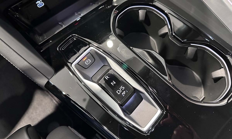 Audi Q5 thế hệ mới về Việt Nam, chờ đấu GLC, X3