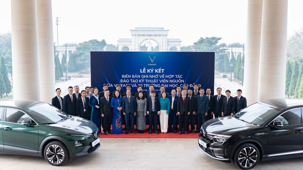 VinFast hợp tác với 30 trường Đại học, Cao đẳng, đào tạo kỹ sư ô tô điện