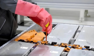 Trung Quốc siết quy định tái chế pin xe điện