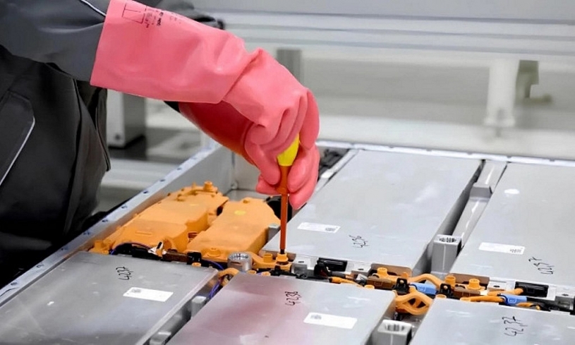 Trung Quốc siết quy định tái chế pin xe điện Trung Quốc siết quy định tái chế pin xe điện