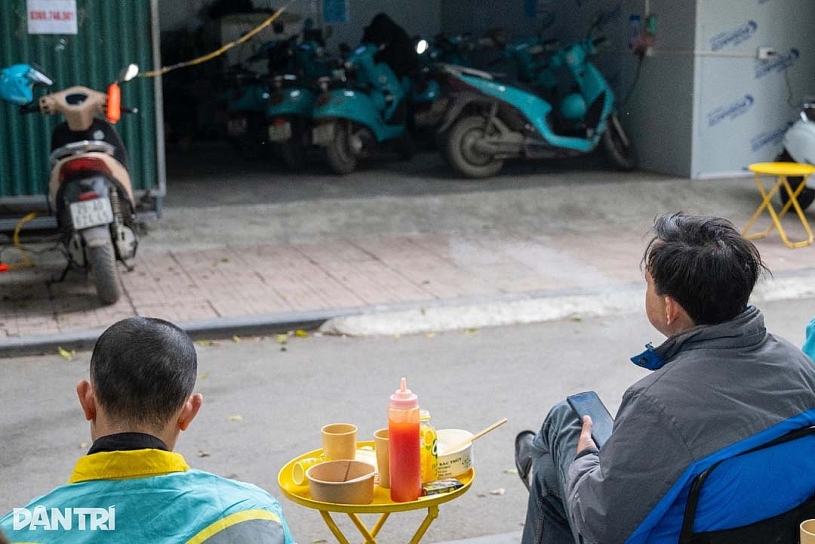 Chịu chi lắp sạc nhanh, “nhà trọ công nghệ” đón khách nườm nượp