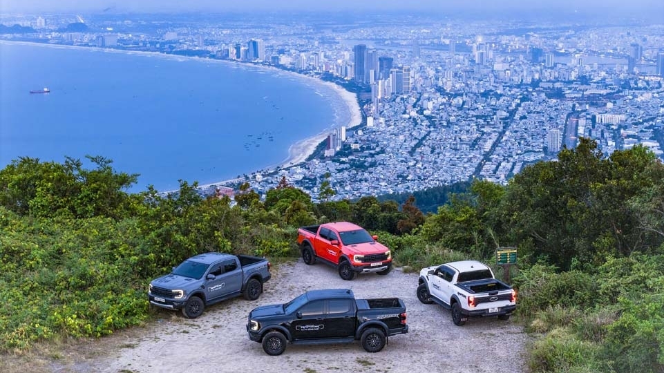 Ford Việt Nam lập kỷ lục doanh số năm 2025, đón nhận Bằng khen của Thủ tướng