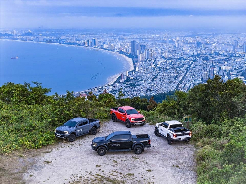 Ford Việt Nam lập kỷ lục doanh số năm 2025, đón nhận Bằng khen của Thủ tướng