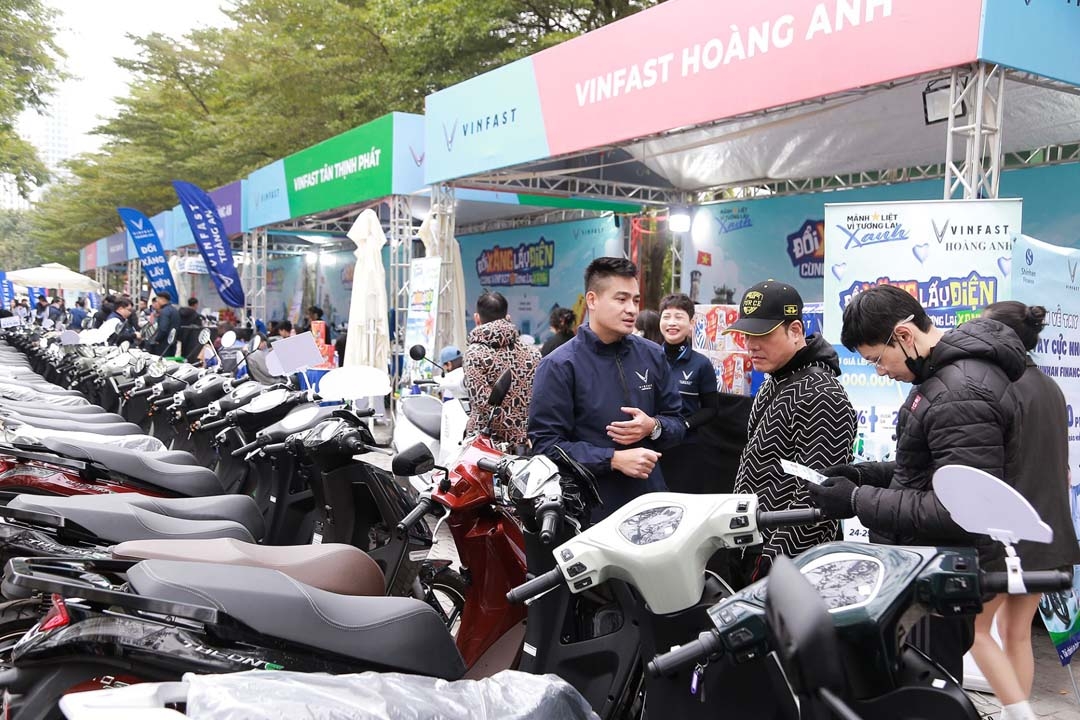 Doanh thu VinFast tăng mạnh, VF 6 và VF 7 sắp có thế hệ mới