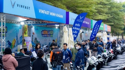 Sôi động ngày hội “đổi xăng lấy điện” của VinFast trên khắp 3 miền