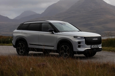 Mẫu xe Trung Quốc giống Range Rover bán chạy hơn hàng thật