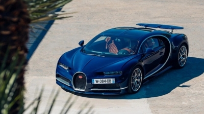 Siêu xe Bugatti Chiron 'cày' nhiều như xe taxi