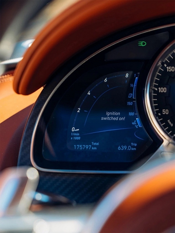 Siêu xe Bugatti Chiron 'cày' nhiều như xe taxi Siêu xe Bugatti Chiron 'cày' nhiều như xe taxi