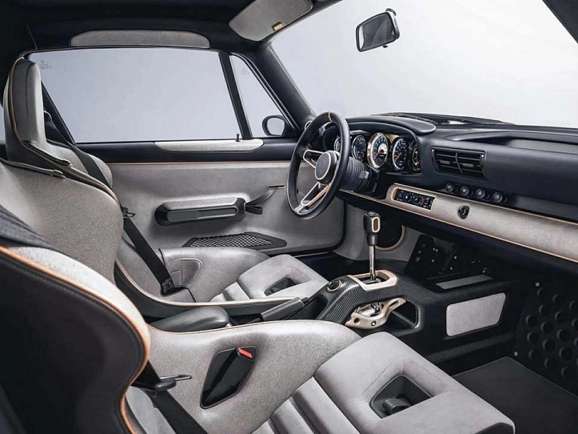 Cận cảnh Porsche 911 Singer DLS Turbo Sorcerer 710 mã lực Cận cảnh Porsche 911 Singer DLS Turbo Sorcerer 710 mã lực