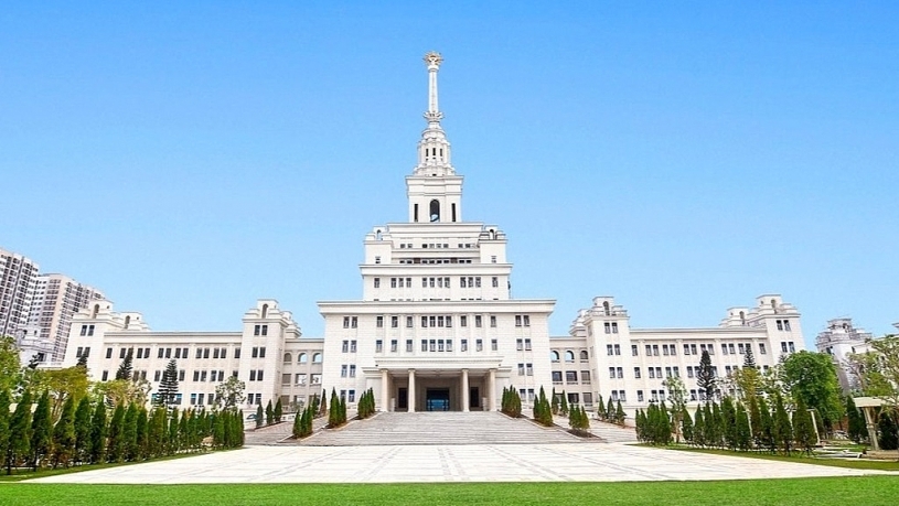 Vingroup đào tạo 20.000 nhân tài AI thực chiến, phụ cấp 8 triệu đồng/tháng Vingroup đào tạo 20.000 nhân tài AI thực chiến, phụ cấp 8 triệu đồng/tháng