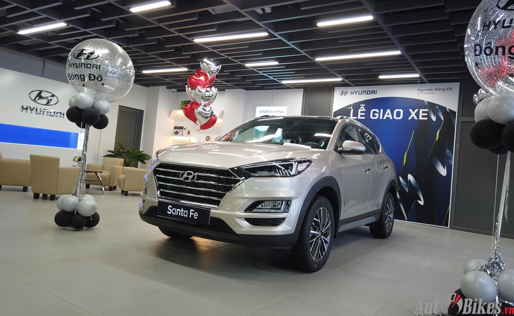 Giá lăn bánh Hyundai Santa Fe 2020