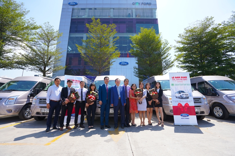 City Ford bàn giao 30 xe Transit cho Green Leaf Việt Nam city ford ban giao 30 xe ford transit cho green leaf viet nam