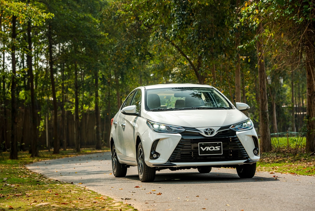 Toyota Vios 2021: Bước tiến của kẻ dẫn dầu