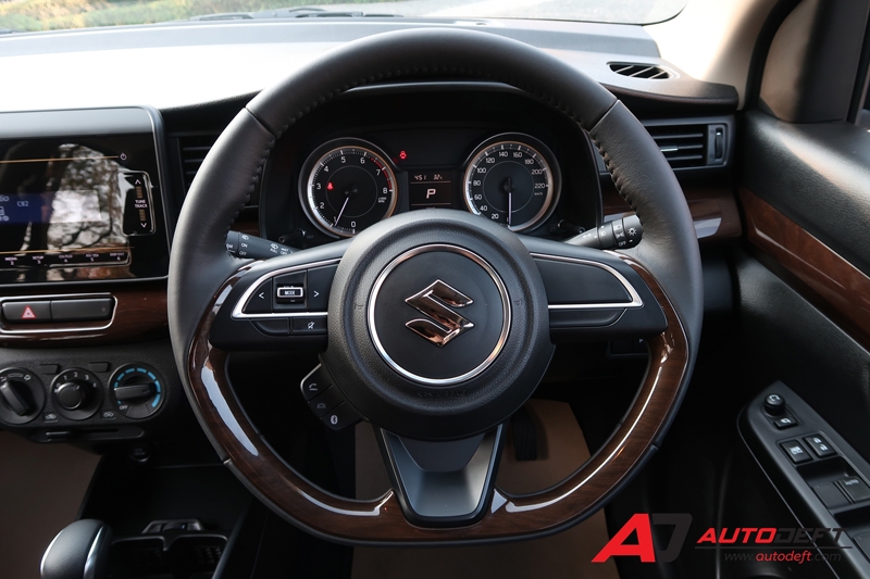 suzuki ertiga 2019 gia 478 trieu dong canh tranh mitsubishi xpander