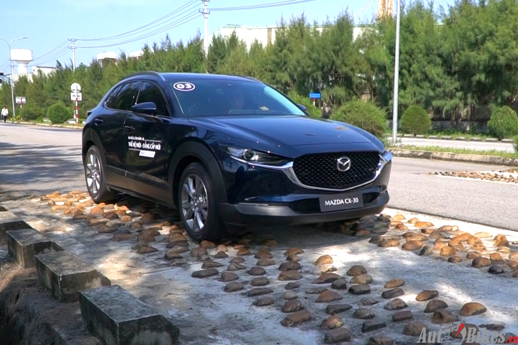 Mazda CX-30: Giá bán, thông số kỹ thuật