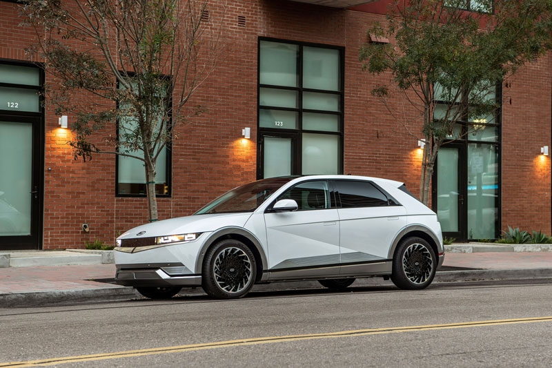 Video: Bất ngờ giá bán Hyundai Ioniq 5 Video: Bất ngờ giá bán Hyundai Ioniq 5