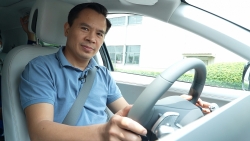 Video: Cầm lái Hyundai IONIQ 5 hơn gì VF8?